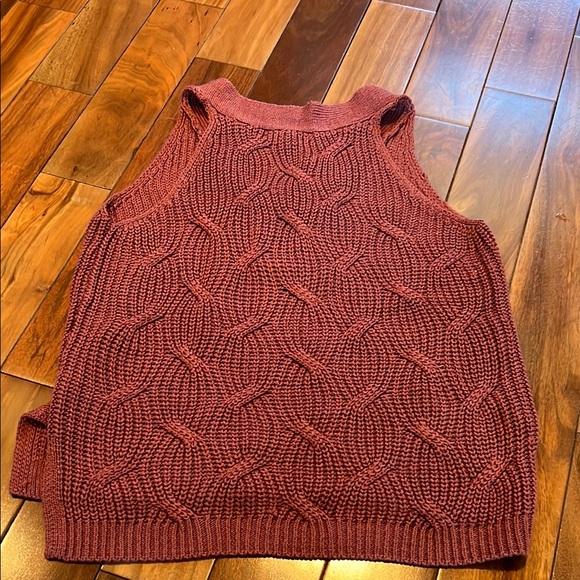 Terracotta V-Neck Sweater tank - Picture 6 of 6
